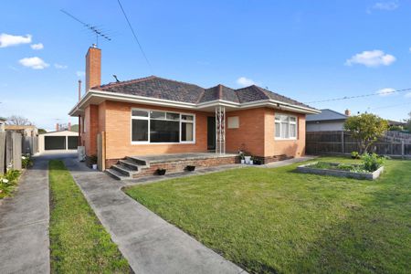 House For Sale In Belmont Vic 3216 May 2021