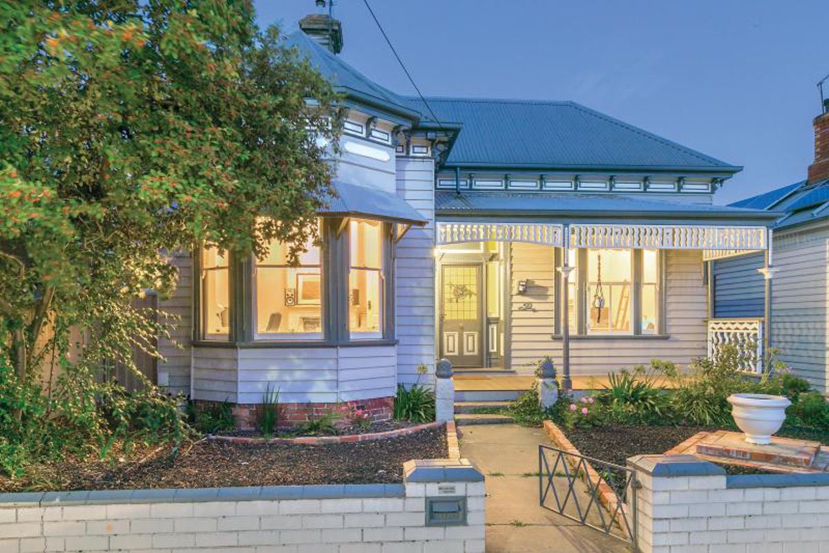 50 Loch Avenue, BALLARAT CENTRAL, VIC SOLD Jul 2016 realestateVIEW
