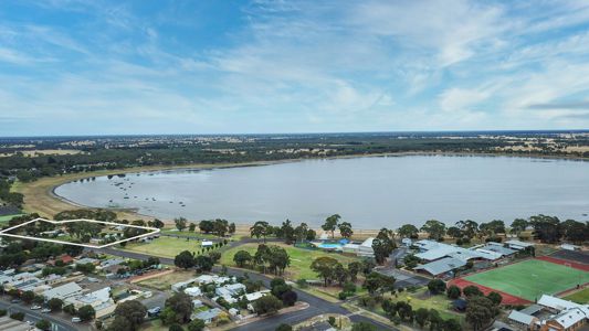 52-80 Lake Lake, Edenhope, VIC 3318