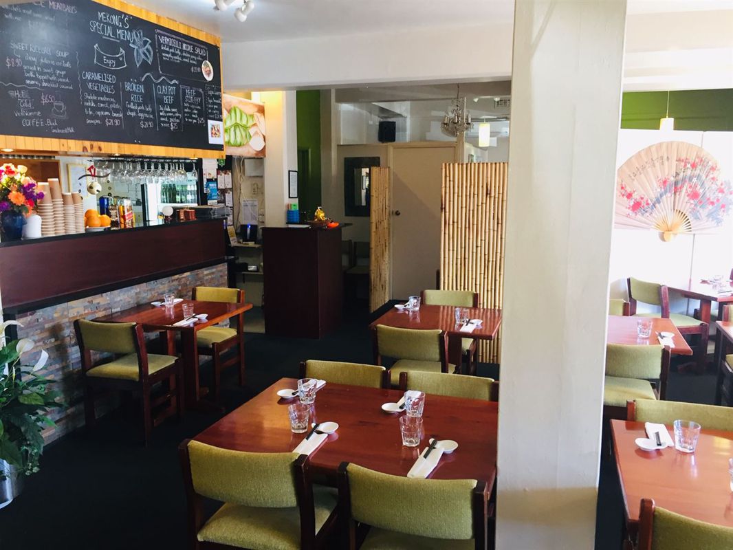 10/25 Yorktown Square